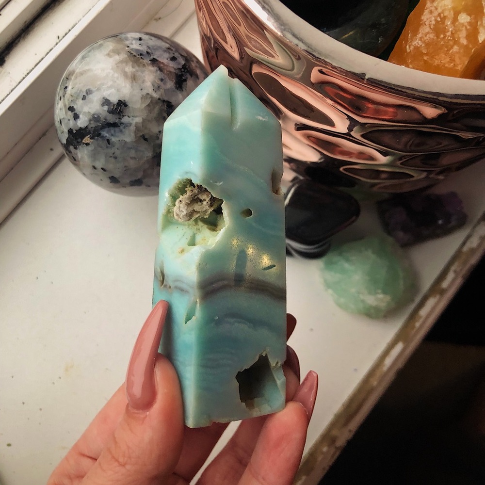 Rare caribbean calcite tower with druzy